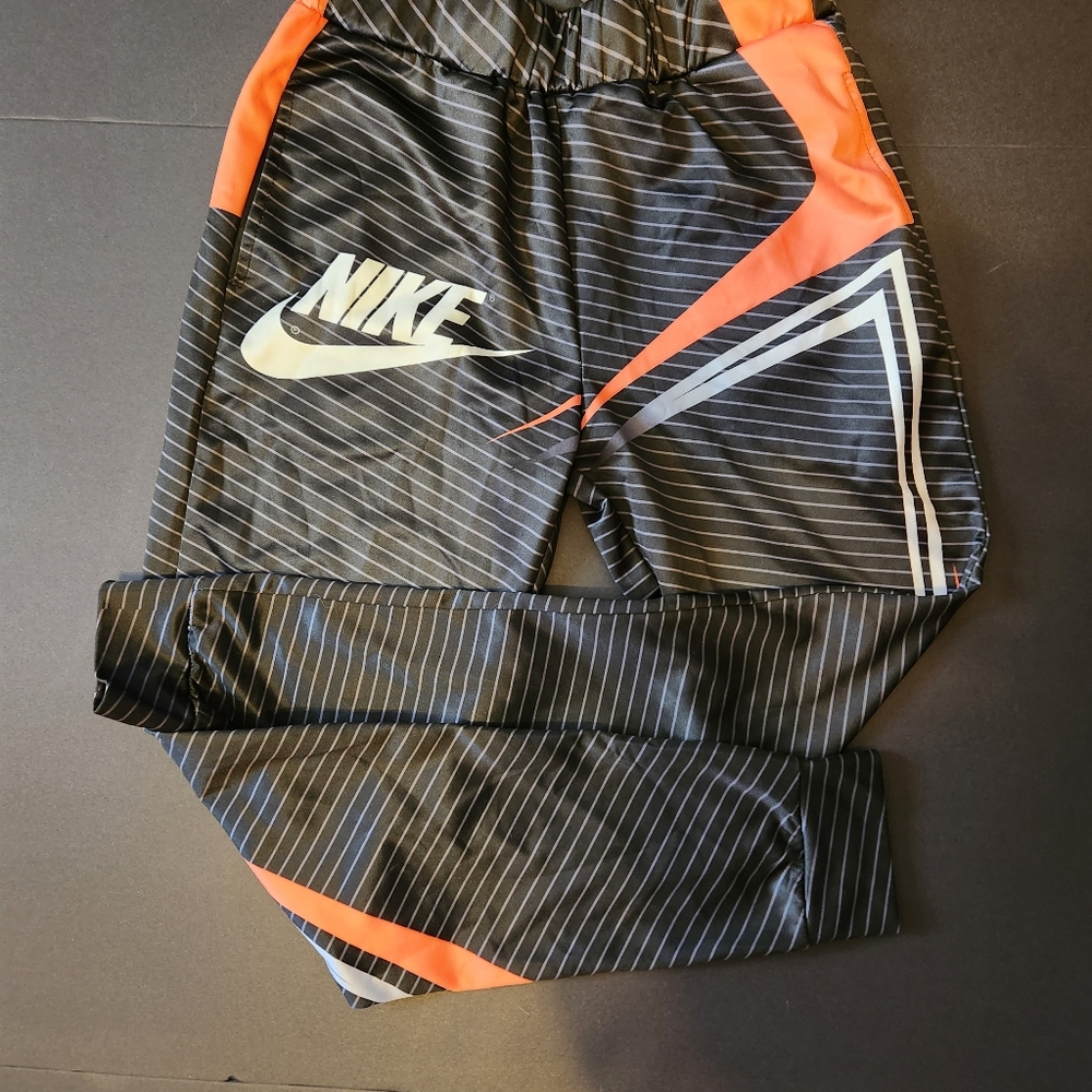 Nike Boys L pants